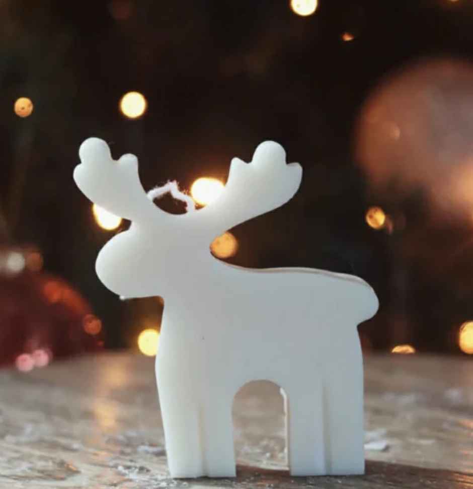 Hola Candles Reindeer Candle Assorted Colours | Mild Lavender